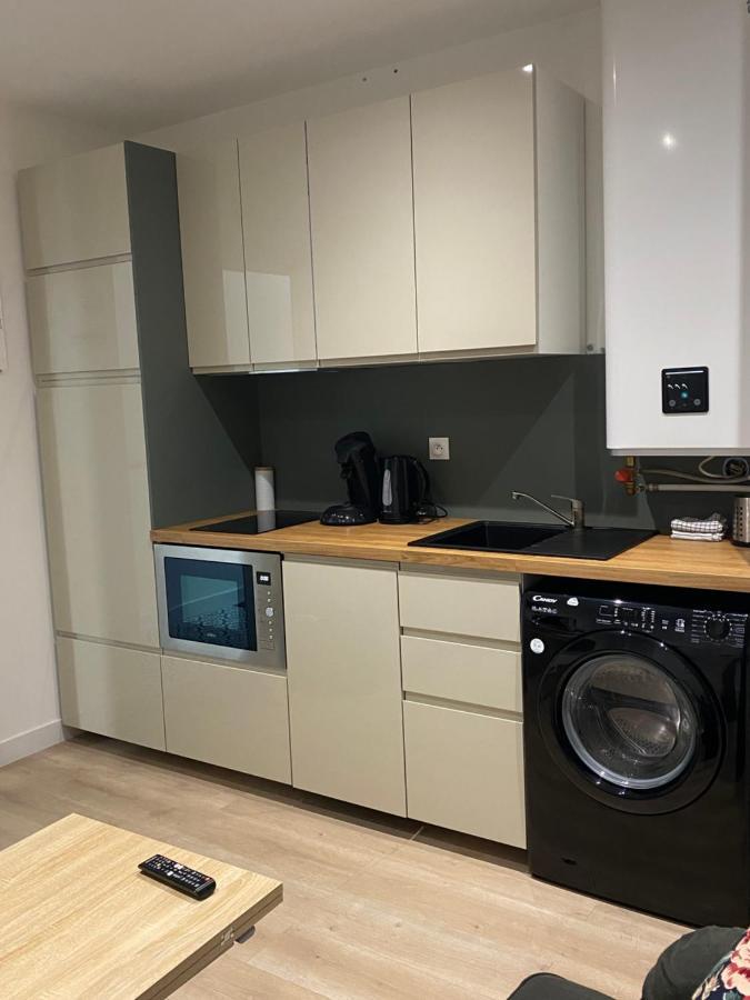 Studio 25M2 Avec Parking Prive - Lycee Roosevelt - Arena - Gare Reims Eksteriør billede